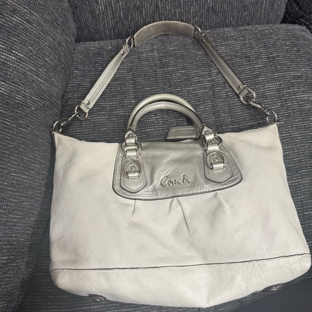 Coach Metallic Silver and Cream Satchel - excellent condition - Picture 14 of 16